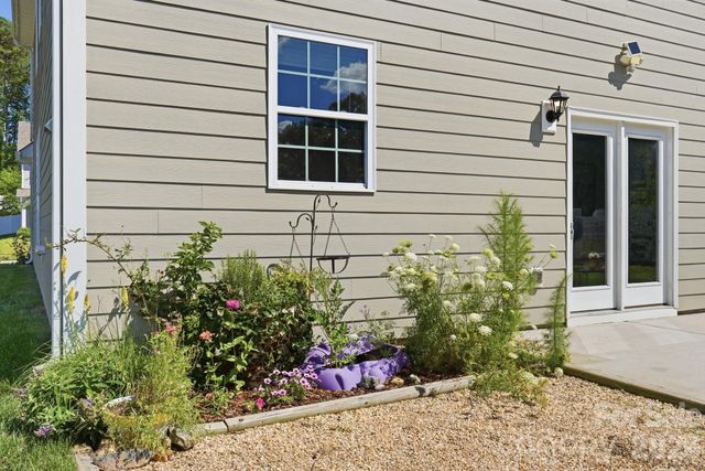 2431 Napa Terrace, Clover, SC 29710
