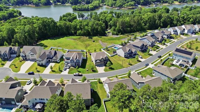 2431 Napa Terrace, Clover, SC 29710