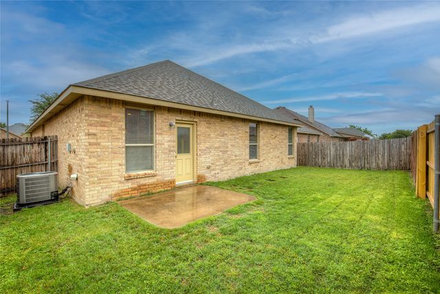 5829 Deck House Road, Fort Worth, TX 76179