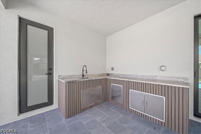 1420 NE 12th PL, Cape Coral, FL 33909