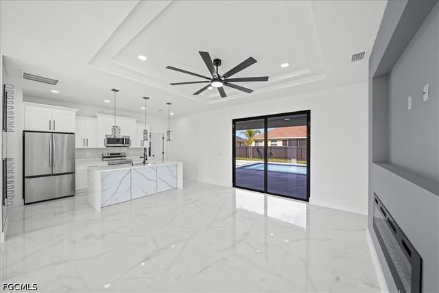 1420 NE 12th PL, Cape Coral, FL 33909