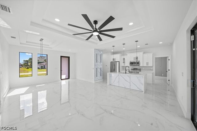 1420 NE 12th PL, Cape Coral, FL 33909