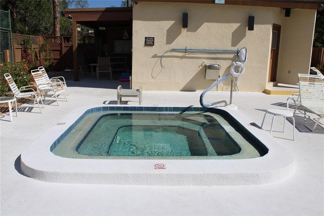 7909 4TH AVENUE W 12, Bradenton, FL 34209