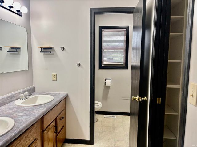 304 Georgian Lane, Logansport, IN 46947