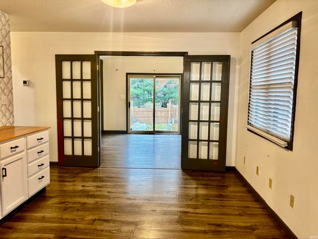 304 Georgian Lane, Logansport, IN 46947