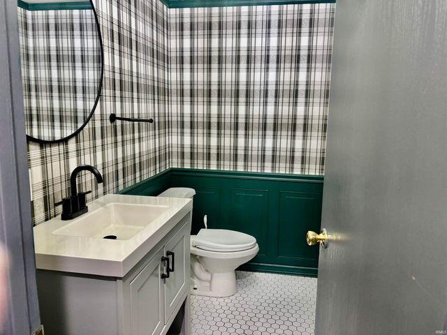 304 Georgian Lane, Logansport, IN 46947