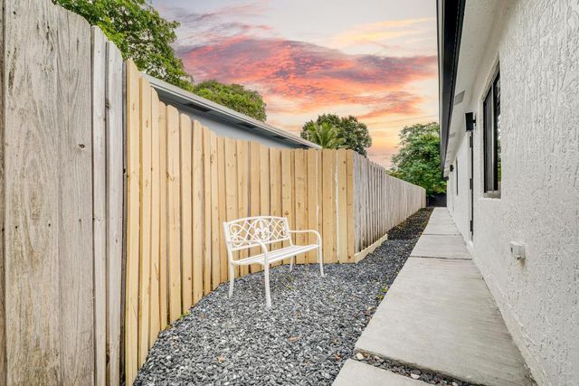 1126 NW 4th Avenue 1-2, Fort Lauderdale, FL 33311