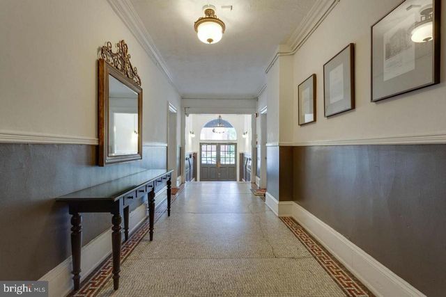 1419 R St NW Apt 33, Washington, DC 20009