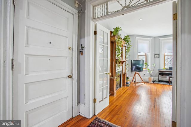 1419 R St NW Apt 33, Washington, DC 20009