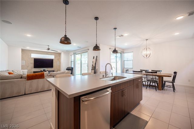 524 Grand Cascade Place, North Las Vegas, NV 89084