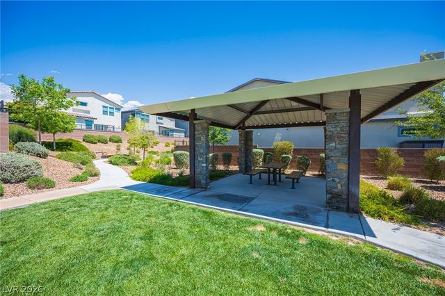 524 Grand Cascade Place, North Las Vegas, NV 89084