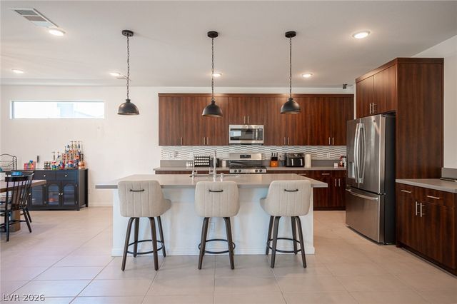 524 Grand Cascade Place, North Las Vegas, NV 89084