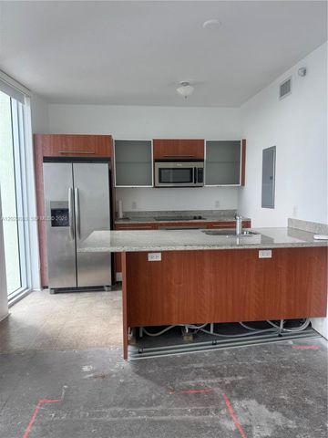 185 SW 7th Street 3900, Miami, FL 33130
