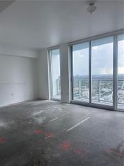 185 SW 7th Street 3900, Miami, FL 33130
