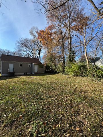 1720 N Fremont Avenue, Springfield, MO 65803