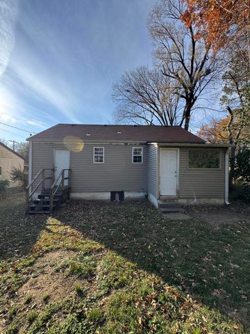 1720 N Fremont Avenue, Springfield, MO 65803