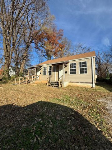 1720 N Fremont Avenue, Springfield, MO 65803