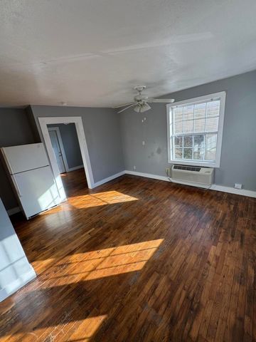 1720 N Fremont Avenue, Springfield, MO 65803