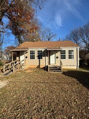 1720 N Fremont Avenue, Springfield, MO 65803