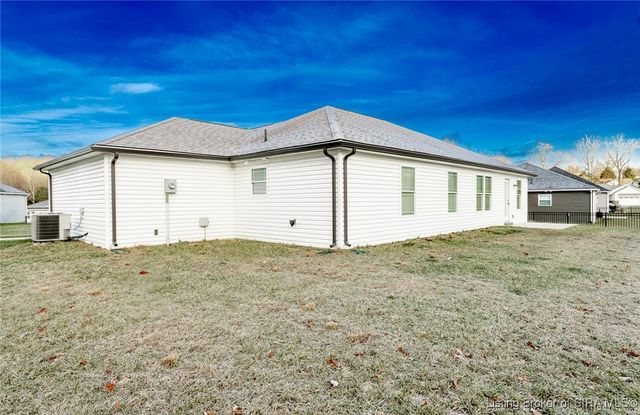 4105 Cedar Creek Court, Floyds Knobs, IN 47119