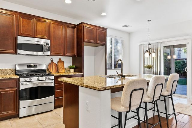 4073 Settlers Ridge Way, Roseville, CA 95747