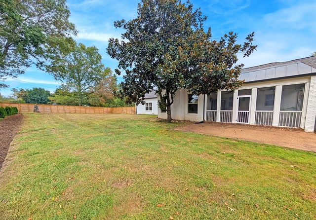 6436 Worchester Dr, Nashville, TN 37221