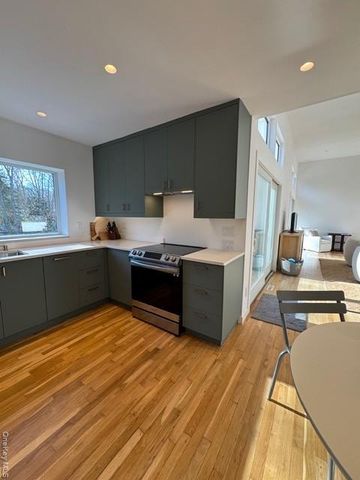 14 Park Circle, Quogue, NY 11959