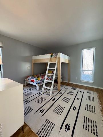 14 Park Circle, Quogue, NY 11959