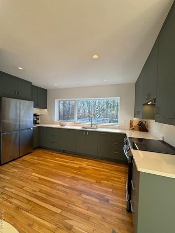 14 Park Circle, Quogue, NY 11959