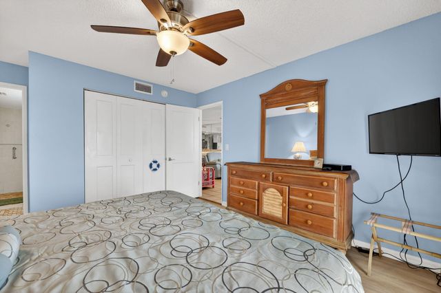 429 NE Tradewind 303, Hutchinson Island, FL 34996