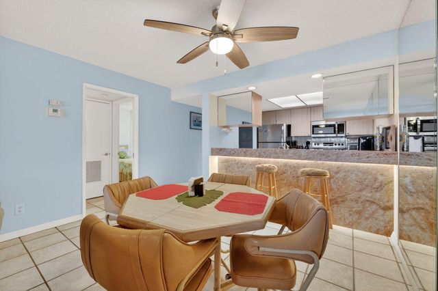 429 NE Tradewind 303, Hutchinson Island, FL 34996