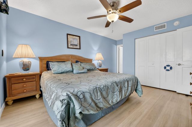 429 NE Tradewind 303, Hutchinson Island, FL 34996