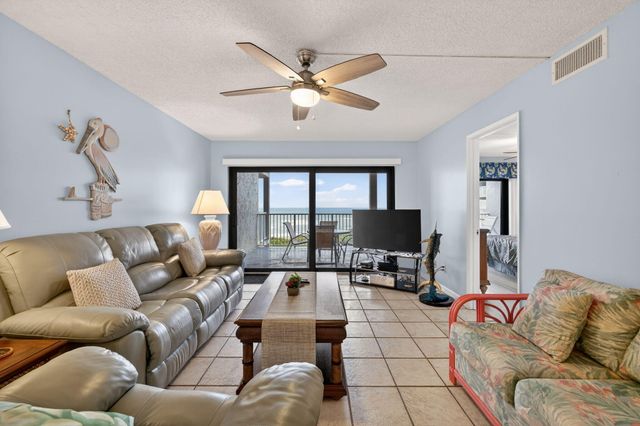 429 NE Tradewind 303, Hutchinson Island, FL 34996