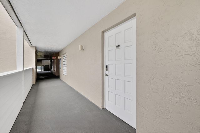429 NE Tradewind 303, Hutchinson Island, FL 34996