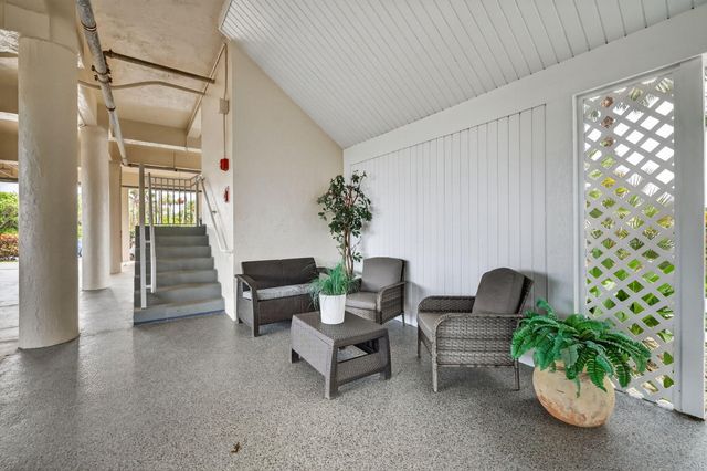 429 NE Tradewind 303, Hutchinson Island, FL 34996