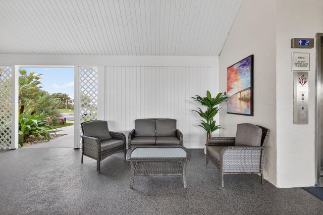 429 NE Tradewind 303, Hutchinson Island, FL 34996