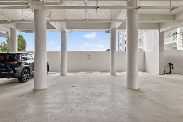 429 NE Tradewind 303, Hutchinson Island, FL 34996