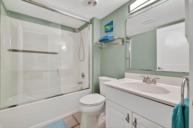 429 NE Tradewind 303, Hutchinson Island, FL 34996