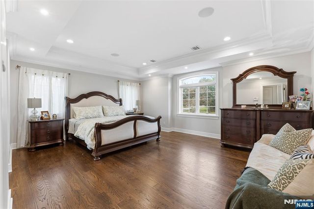 281 Beaufort Avenue, Livingston, NJ 07039