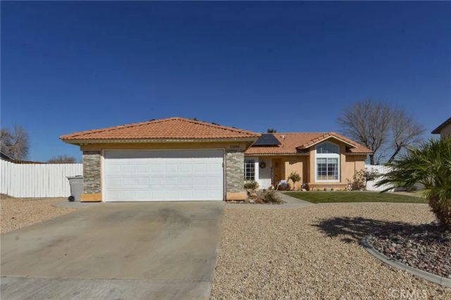 15094 Farmington Street, Hesperia, CA 92345