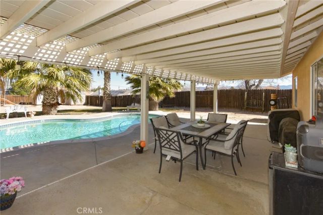 15094 Farmington Street, Hesperia, CA 92345