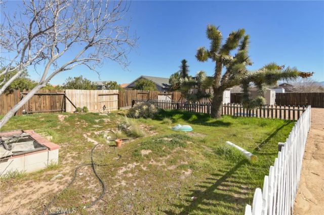 15094 Farmington Street, Hesperia, CA 92345