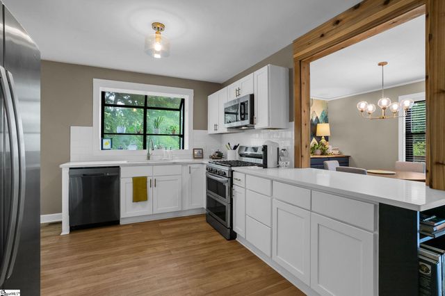 27 Bradley Boulevard, Greenville, SC 29609