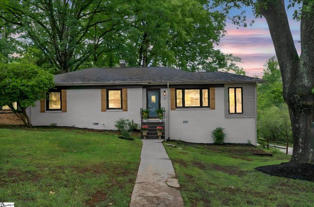 27 Bradley Boulevard, Greenville, SC 29609