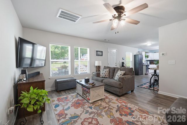 150 Four Andrews Drive, Harmony, NC 28634