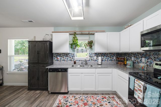 150 Four Andrews Drive, Harmony, NC 28634
