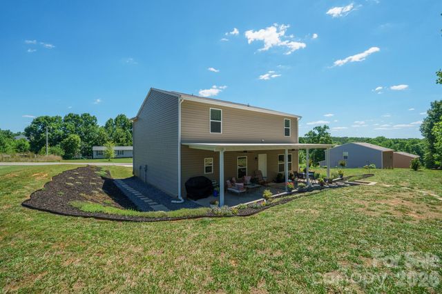 150 Four Andrews Drive, Harmony, NC 28634