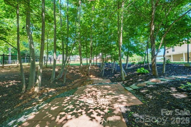 150 Four Andrews Drive, Harmony, NC 28634