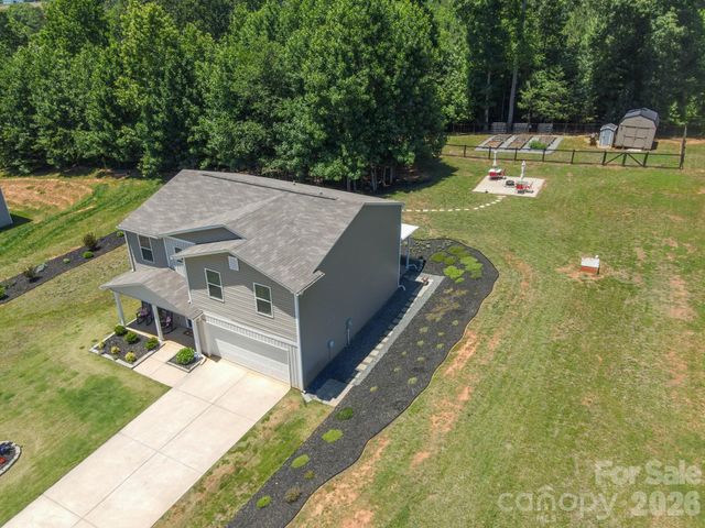 150 Four Andrews Drive, Harmony, NC 28634