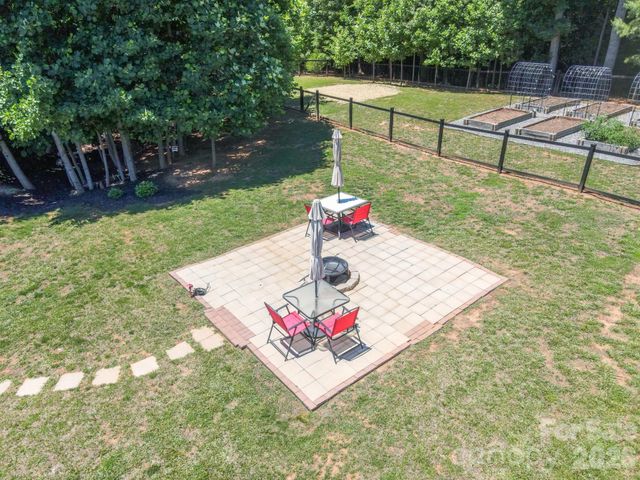 150 Four Andrews Drive, Harmony, NC 28634